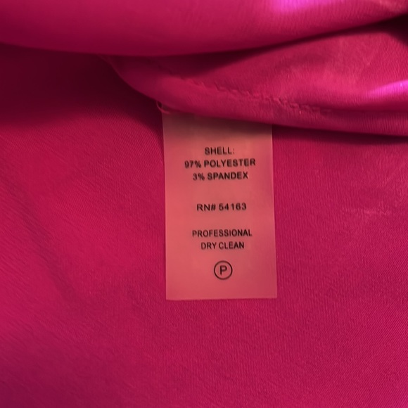 Calvin Klein sleeveless blouse in size small - Picture 4 of 4